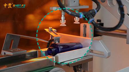 Una servo stampatrice automatica dello schermo di colore per le bottiglie ovali del quadrato rotondo 4