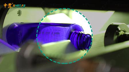Una servo stampatrice automatica dello schermo di colore per le bottiglie ovali del quadrato rotondo 8
